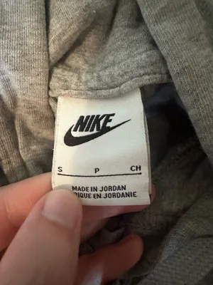 Gray Nike sweatshirt women size small thumbnail 3
