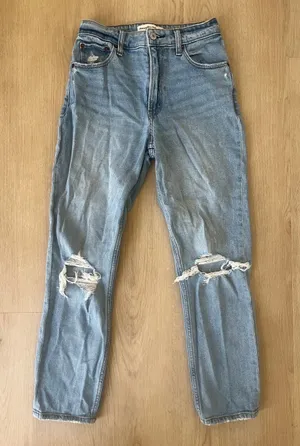 Abercrombie & Fitch High Rise The Mom Curve Love Distressed Denim Jeans Size 24 thumbnail 1