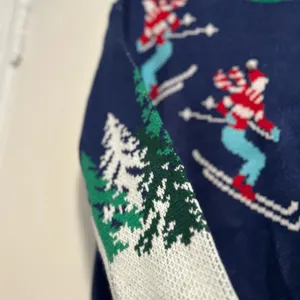 32 Degrees Heat Sz: XS Alpine Down Hill Ski Winter Trees Snow Holiday Pompom Sweater. thumbnail 9