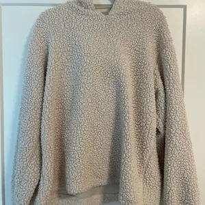 Cozy Sherpa Hoodie Size L thumbnail 1