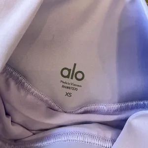 Alo Yoga High-Waist Pleated Purple Tennis Skirt thumbnail 4