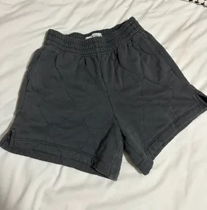 Abercrombie High Waisted Quilted Sweat Shorts thumbnail 2