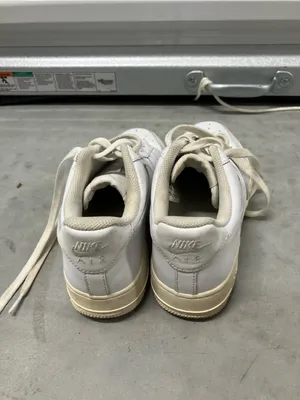 White leather Nike Air Force 1s thumbnail 3