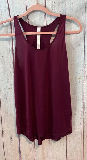 Lululemon Essential Tank thumbnail 1