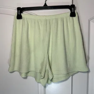 The Foxy Kind Ribbed Lounge Shorts Womens Large Lime Green Knit Home‎ Bottoms thumbnail 1