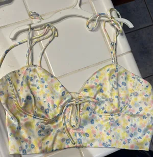 White Fox Top Boutique thumbnail 2