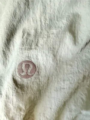 Lululemon Hood Lite Jacket - size 4 thumbnail 5