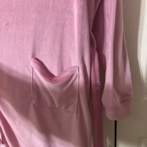 Vintage Y2K Juicy‎ Couture Pink Velour Robe Size S/M Rhinestone Logo thumbnail 4