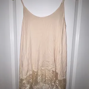 Altar’d State Neutral Cami with lace trim Size Small (NWT) thumbnail 3