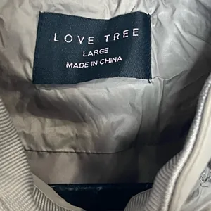 Love Tree Women’s Puffer vest - Tan - Size Large thumbnail 5