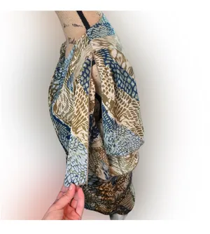 Akira Chicago Ruched Abstract Print Tunic in Blue/Green/Gold thumbnail 5
