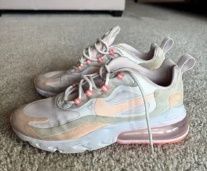 Nike Air 270 React Women’s Sneakers thumbnail 1