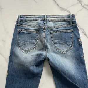 Anthropologie DRIFTWOOD Kelly Bootcut Jeans 25 Floral Embroidery Mid Rise Boho Cowgirl Chic thumbnail 8
