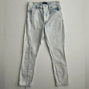 Abercrombie & Fitch Women's Light Wash Simone High Rise Ankle Jean‎ 4S thumbnail 4