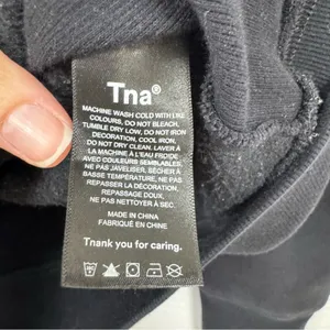 Aritzia TNA Black Floral Embroidered Hoodie Sweatshirt Womens S Boho Casual thumbnail 6