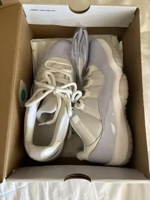 Jordan 11 Retro Low thumbnail 1