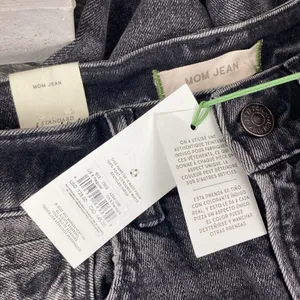 American Eagle Women's 77 Black Distressed Mom Jeans NEW 8 thumbnail 5