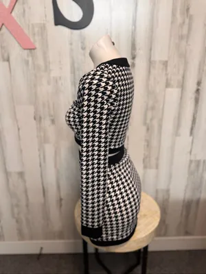SHEIN Two Piece Set Womens Extra Small Houndstooth Crop Cardigan Skirt Black Whi thumbnail 6