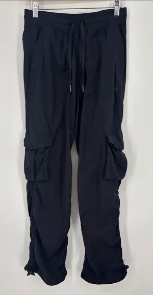 Lululemon Dance Studio Relaxed-Fit Mid-Rise Cargo Pant Women’s Size XS (4-6) thumbnail 1