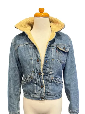 Vintage Levi s Woman-small Sherpa Lined Blue Jean Jacket thumbnail 1