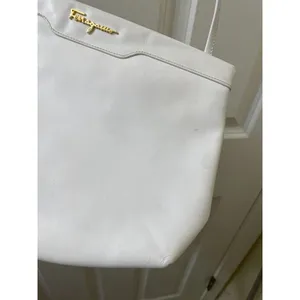 vintage white Salvatore Ferragamo Leather Crossbody Clutch Bag thumbnail 9