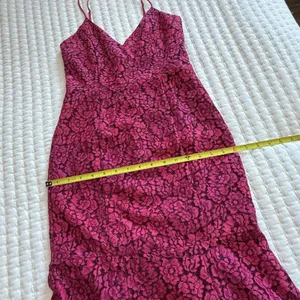 NBD Brielle Raspberry & Magenta Pink Flared Base Midi Dress Sz XS Extra Small thumbnail 2