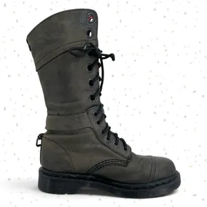 Dr. Martens Triumph Boots Leather Pirate Style Fold Down Tartan Plaid Lining 7 thumbnail 3
