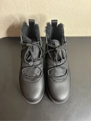 UGG Classic Rising Toggle Platform Boots Matte Black size 8 thumbnail 3