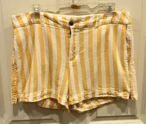 Old Navy Everyday Short Womens 10 Yellow White Striped Linen Blend‎ 3" Coastal thumbnail 1