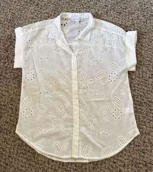 Alex & Jordan White‎ Floral Eyelet Lace Button up Blouse Size Small thumbnail 1