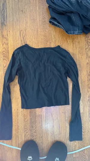 Brandy Melville Black Long Sleeve Top thumbnail 4