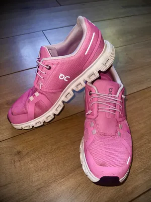 Pink On Cloud Shoes thumbnail 1