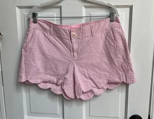 Lilly Pulitzer Shorts Women's Size 12 Pink Buttercup Scalloped‎ Seersucker thumbnail 1