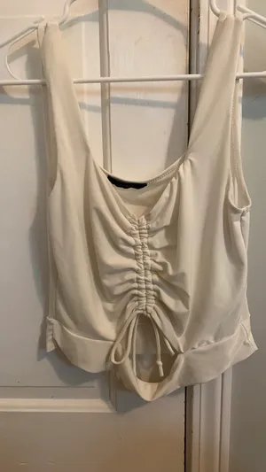 Cream Tank Size M thumbnail 1