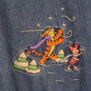 Disney Womens Shirt Dress Blue Denim Long Sleeve Embroidered Winnie The Pooh M thumbnail 3