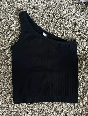 One Shoulder Top Black thumbnail 1