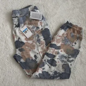 Nike Loose Fit Tie Dye Cuffed Sweatpants in Slate Blue, Medium thumbnail 10