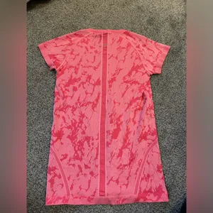 Lululemon Swiftly Tech Tee thumbnail 3