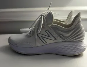 New Balance Roav thumbnail 1