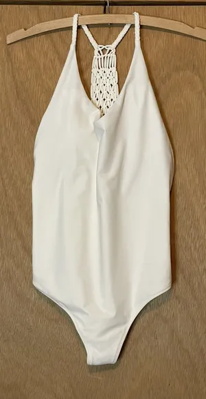Aerie Women Medium Macrame Halter‎ Top One Piece Swimsuit White thumbnail 1