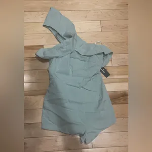 LULU’S BUTTERFLY EFFECT SAGE GREEN ONE-SHOULDER ROMPER thumbnail 4