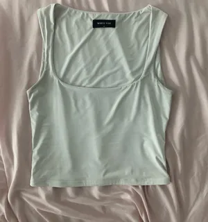 White Fox Boutique thumbnail 2