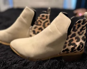 Women's Cream Ankle Boots Size 11 thumbnail 4