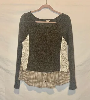Hem and Thread Soft Lace and Plaid Blouse thumbnail 12