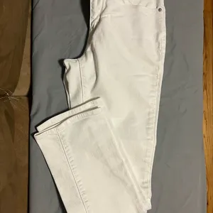 Levi's Classic White Denim Jeans size 28 thumbnail 2