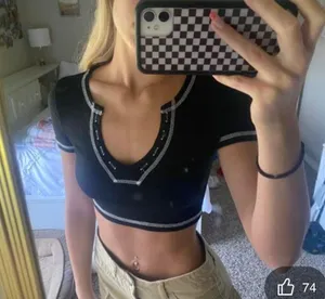 Cropped Baby Tee Size XS thumbnail 1