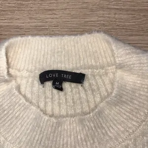 Love Tree Boutique Women's Ivory Sweater Size Medium thumbnail 11