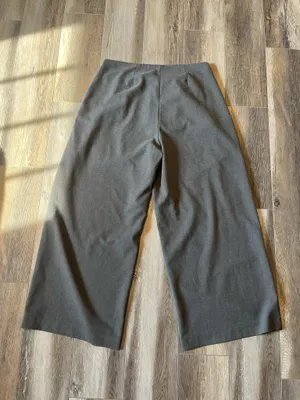 Old Navy Extra High Rise Wide Leg Trousers in Grey Melange thumbnail 3