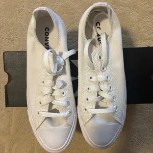 Brand new white converse thumbnail 2