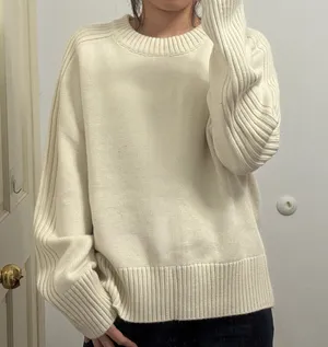 Sweater White Size fit as s/m. thumbnail 1